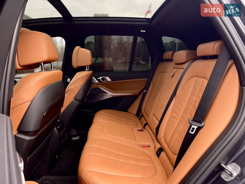 Внедорожник / Кроссовер BMW X5 2019 в Киеве