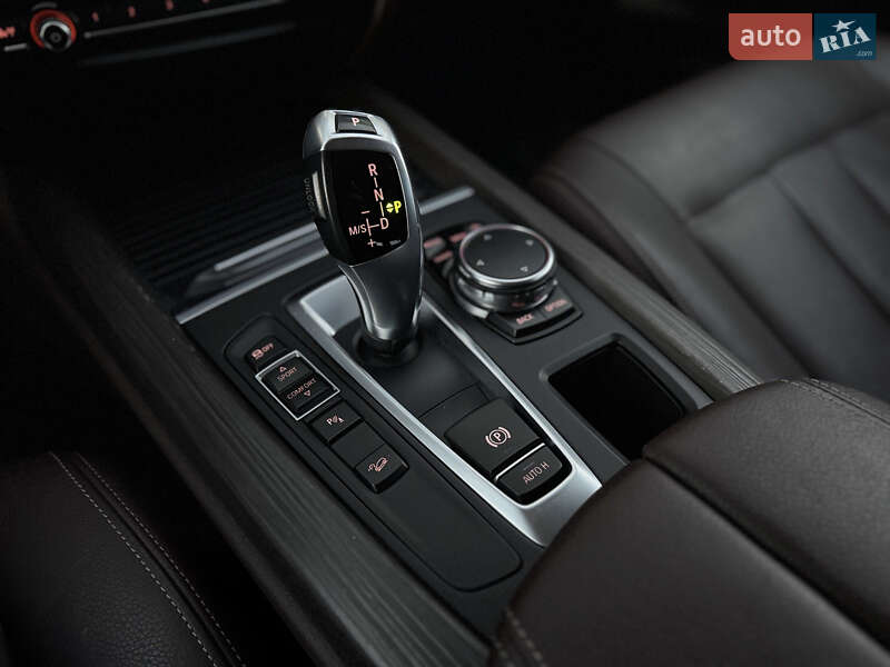 Внедорожник / Кроссовер BMW X5 2016 в Мукачево