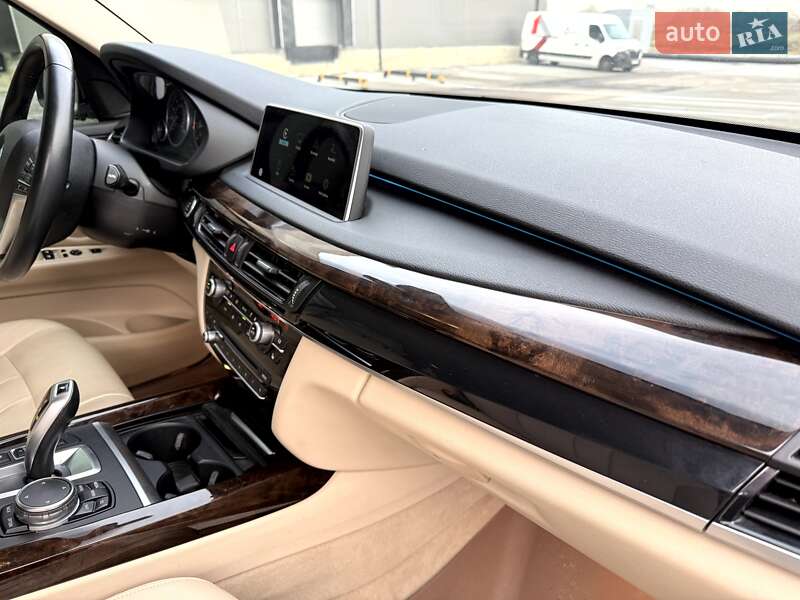 Внедорожник / Кроссовер BMW X5 2014 в Киеве