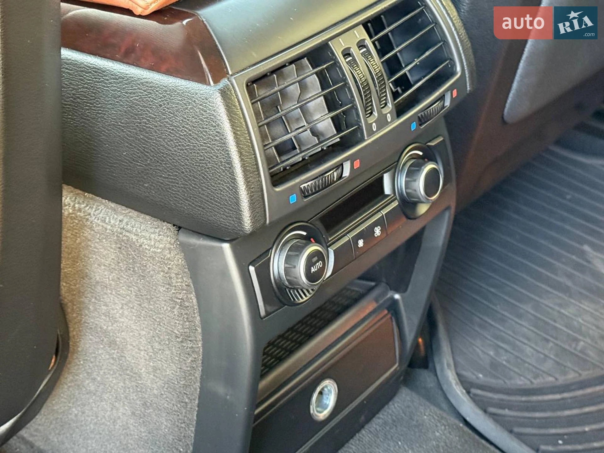 2011 BMW X5 - мініатюра 17