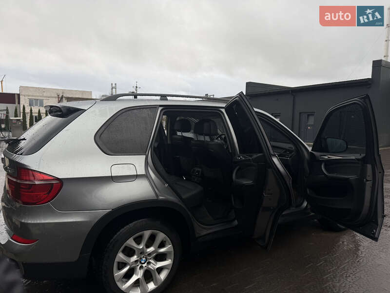 Внедорожник / Кроссовер BMW X5 2011 в Ивано-Франковске