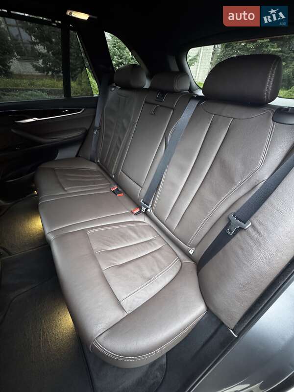 Внедорожник / Кроссовер BMW X5 2014 в Коростене