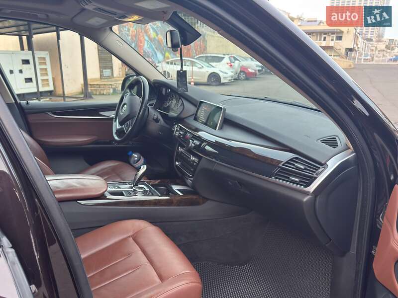 Внедорожник / Кроссовер BMW X5 2015 в Одессе
