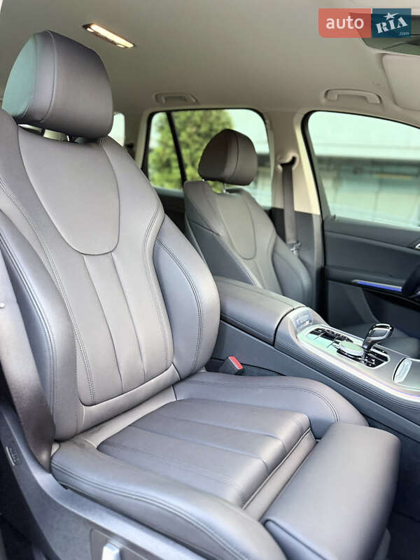 Внедорожник / Кроссовер BMW X5 2022 в Киеве