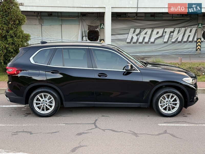Внедорожник / Кроссовер BMW X5 2022 в Киеве