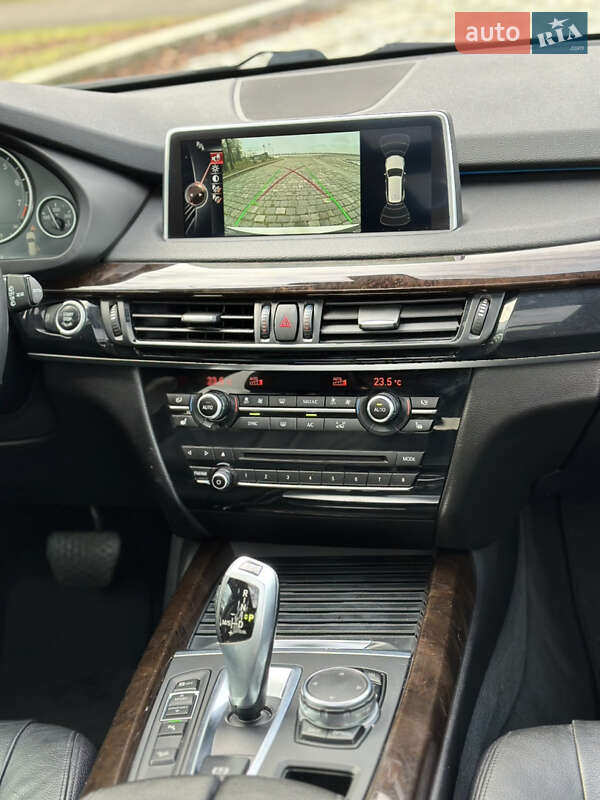 Внедорожник / Кроссовер BMW X5 2015 в Киеве