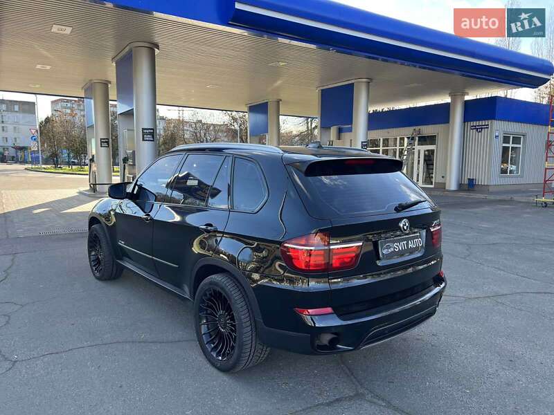 Внедорожник / Кроссовер BMW X5 2011 в Николаеве
