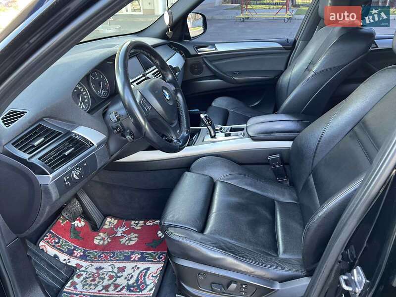 Внедорожник / Кроссовер BMW X5 2011 в Николаеве