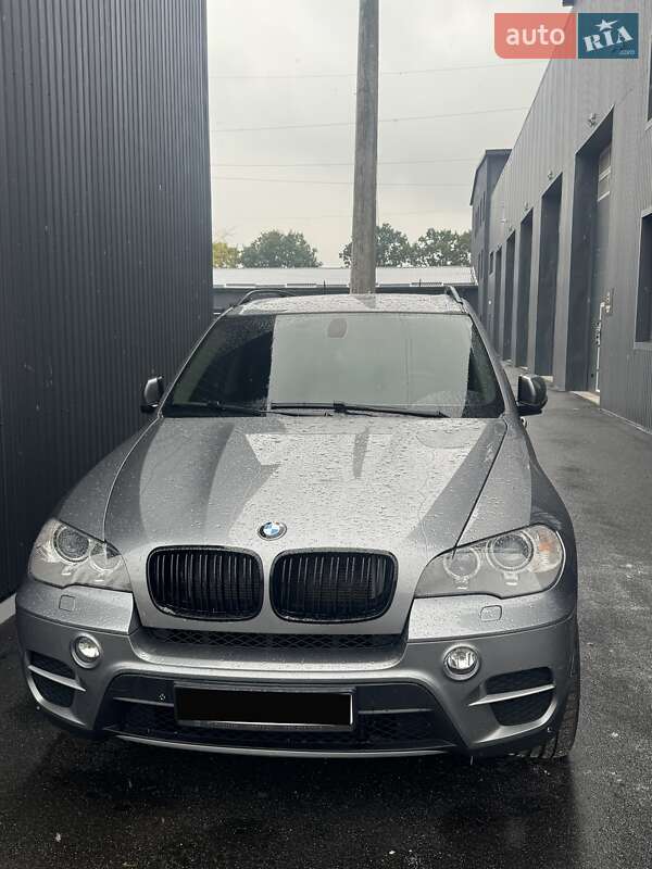 Позашляховик / Кросовер BMW X5 2012 в Черкасах