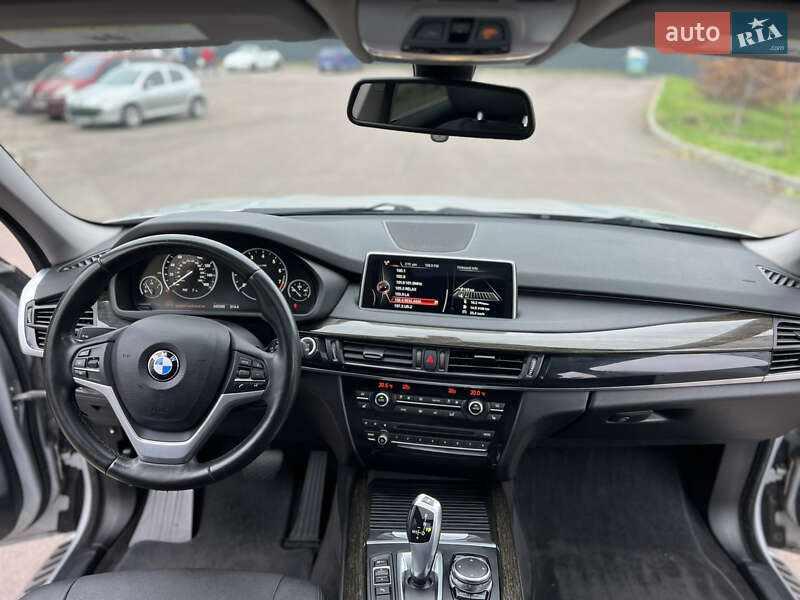 Внедорожник / Кроссовер BMW X5 2016 в Луцке