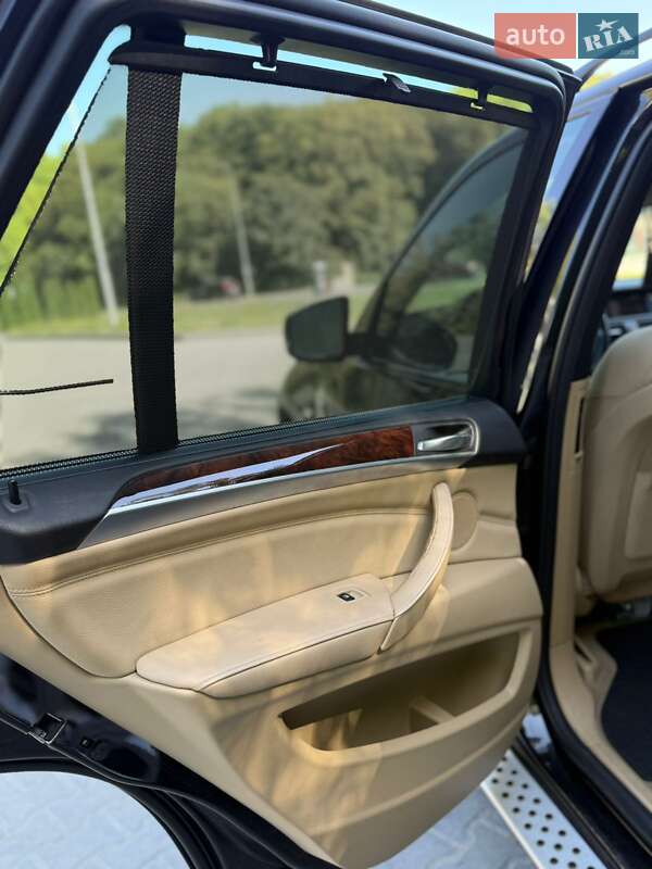 Внедорожник / Кроссовер BMW X5 2011 в Теребовле