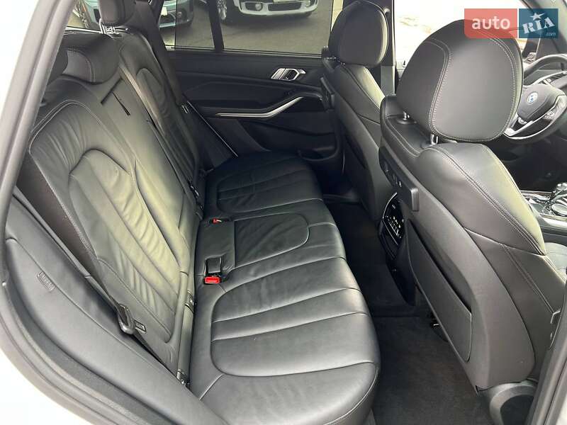 Внедорожник / Кроссовер BMW X5 2019 в Одессе