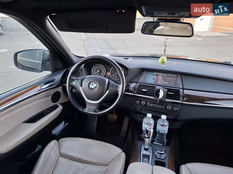 Внедорожник / Кроссовер BMW X5 2010 в Киеве