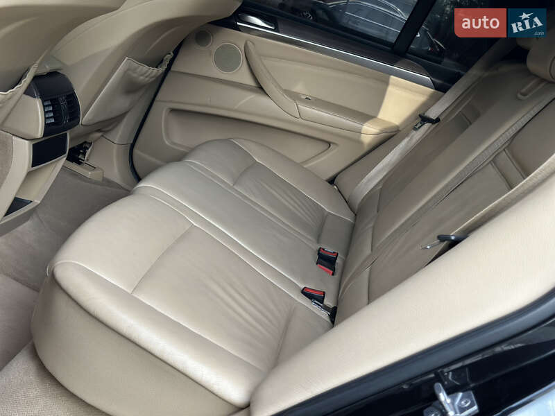 Внедорожник / Кроссовер BMW X5 2011 в Ивано-Франковске