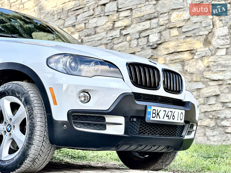 Внедорожник / Кроссовер BMW X5 2010 в Каменец-Подольском