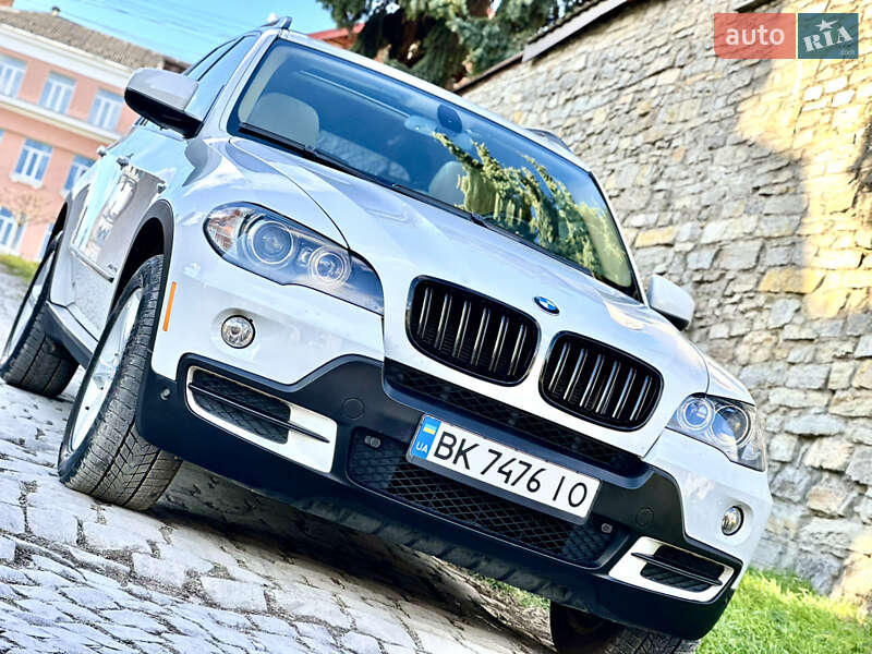 Внедорожник / Кроссовер BMW X5 2010 в Каменец-Подольском