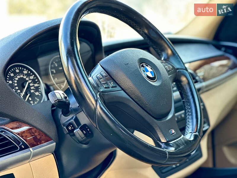 Внедорожник / Кроссовер BMW X5 2010 в Каменец-Подольском