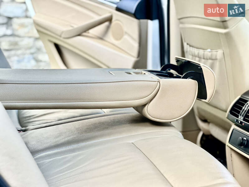 Внедорожник / Кроссовер BMW X5 2010 в Каменец-Подольском