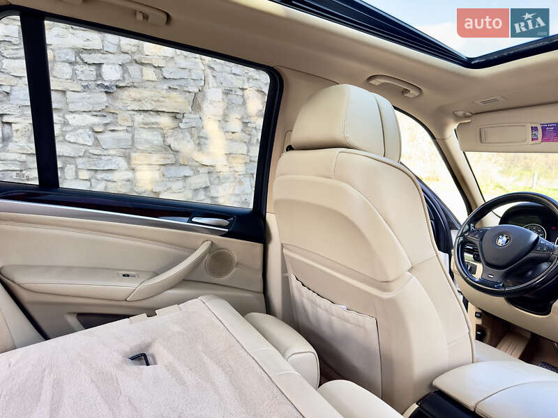 Внедорожник / Кроссовер BMW X5 2010 в Каменец-Подольском