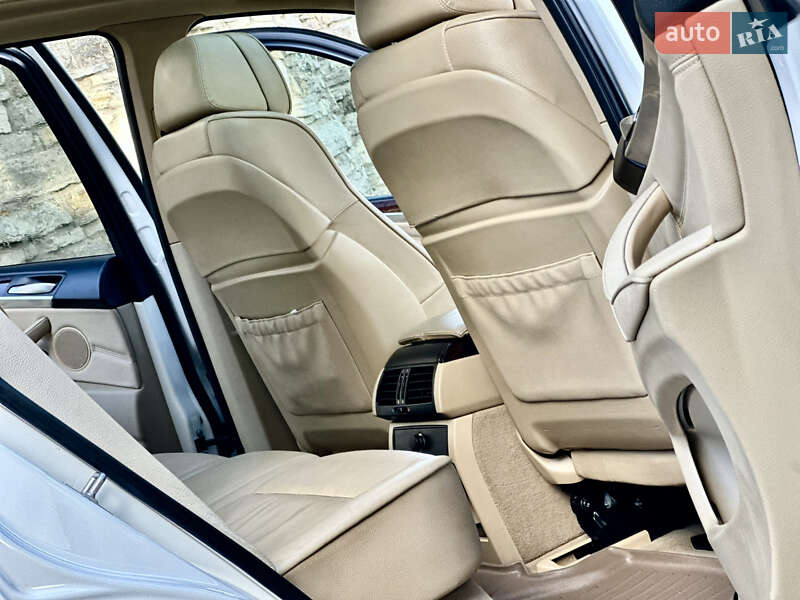 Внедорожник / Кроссовер BMW X5 2010 в Каменец-Подольском