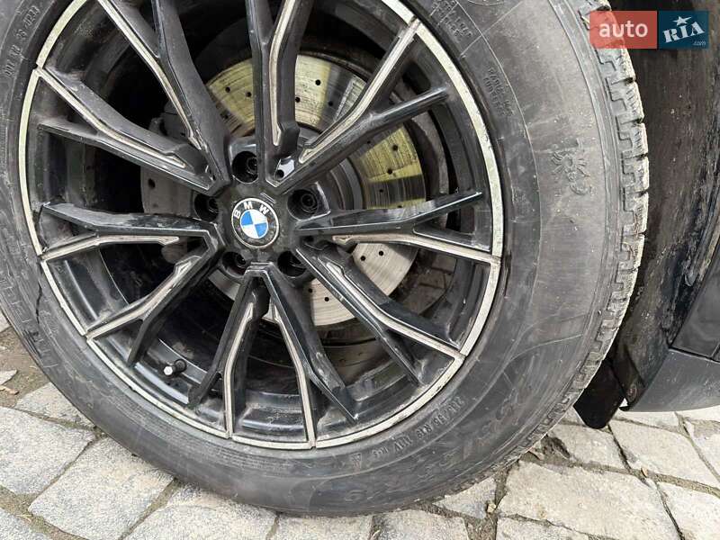 Внедорожник / Кроссовер BMW X5 2016 в Ровно