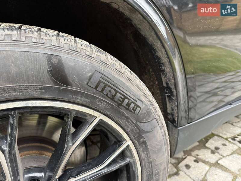 Внедорожник / Кроссовер BMW X5 2016 в Ровно