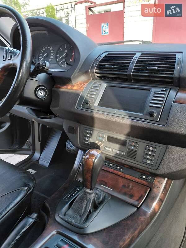 Внедорожник / Кроссовер BMW X5 2002 в Днепре