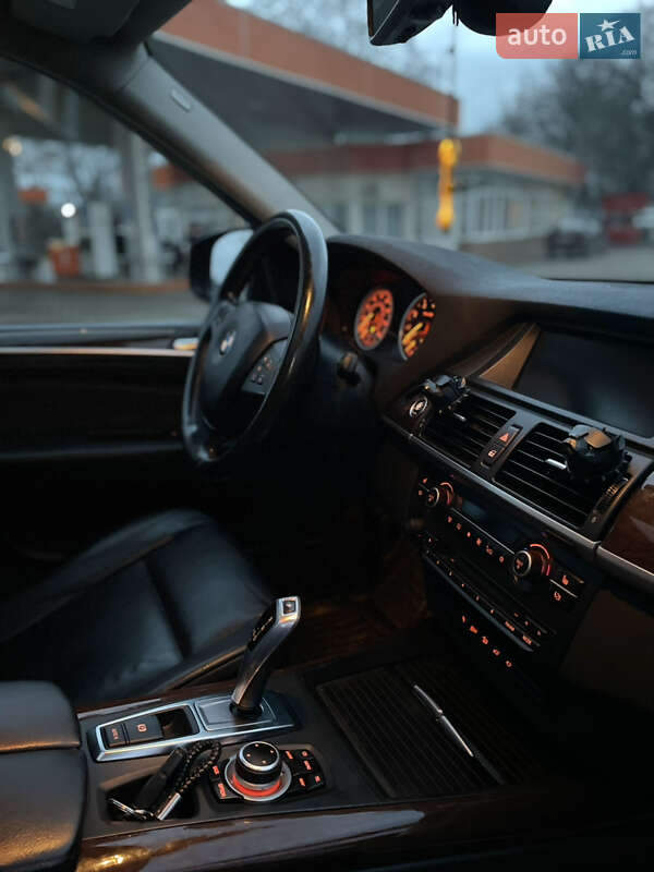 Внедорожник / Кроссовер BMW X5 2012 в Первомайске