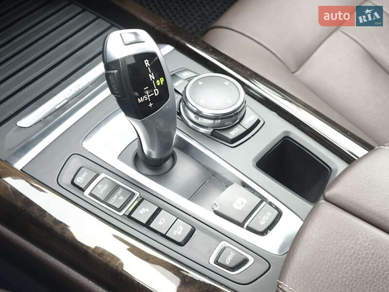 Внедорожник / Кроссовер BMW X5 2016 в Киеве
