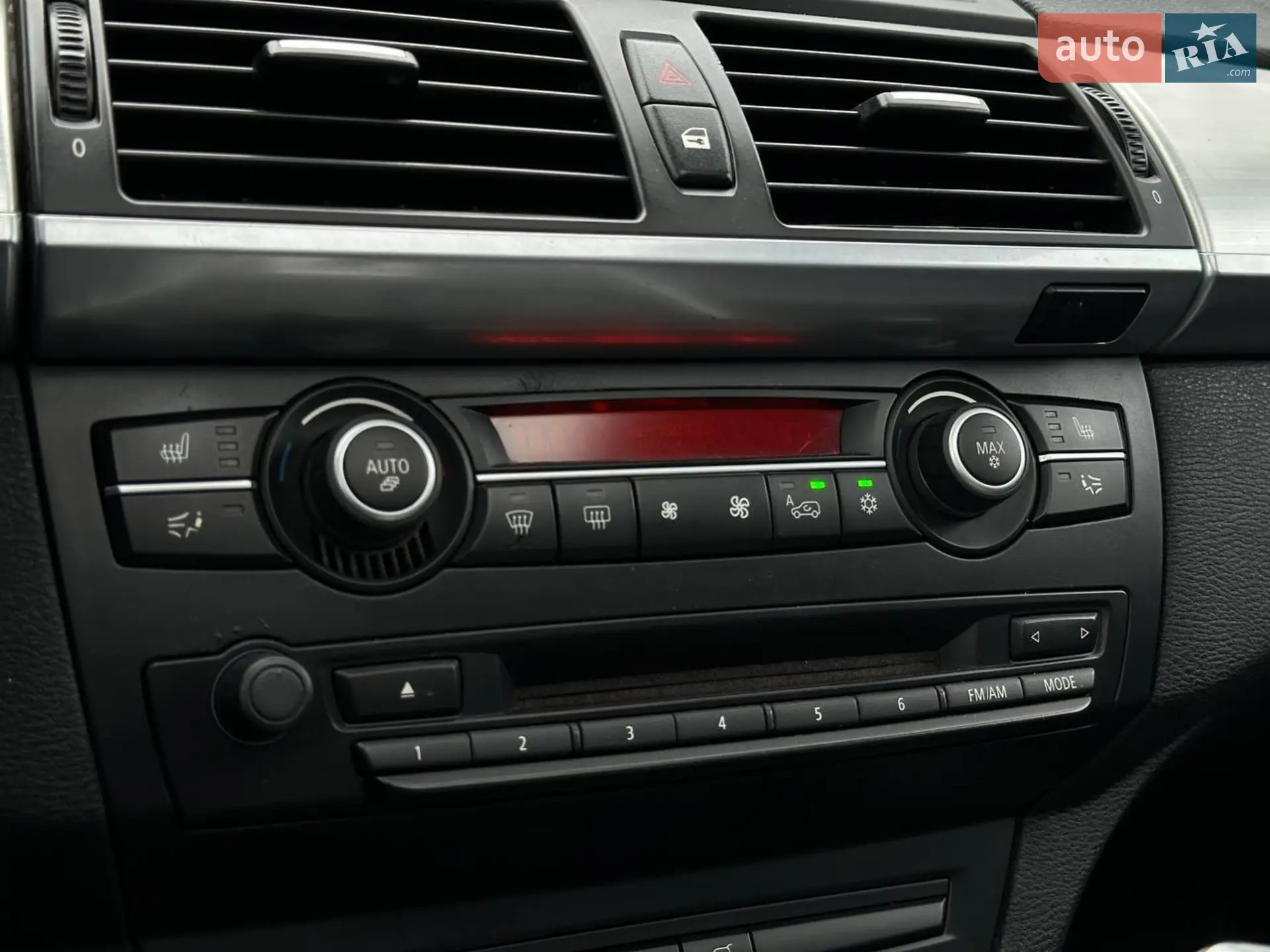 2011 BMW X5 - мініатюра 21
