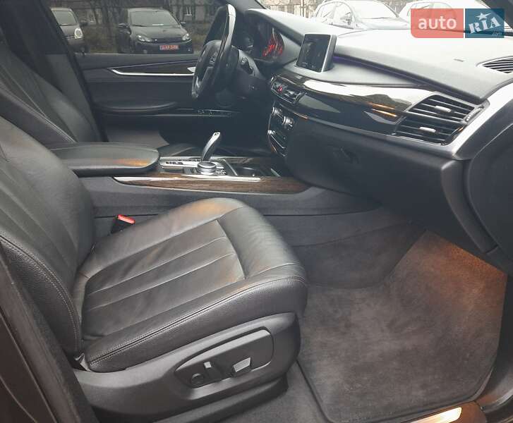Внедорожник / Кроссовер BMW X5 2017 в Хмельницком