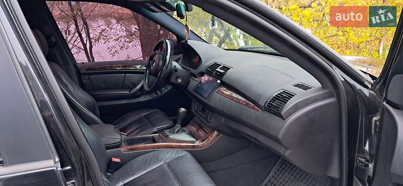 Внедорожник / Кроссовер BMW X5 2004 в Киеве