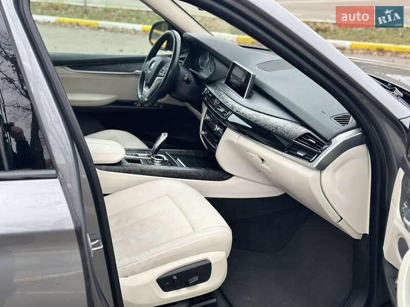 Внедорожник / Кроссовер BMW X5 2015 в Киеве