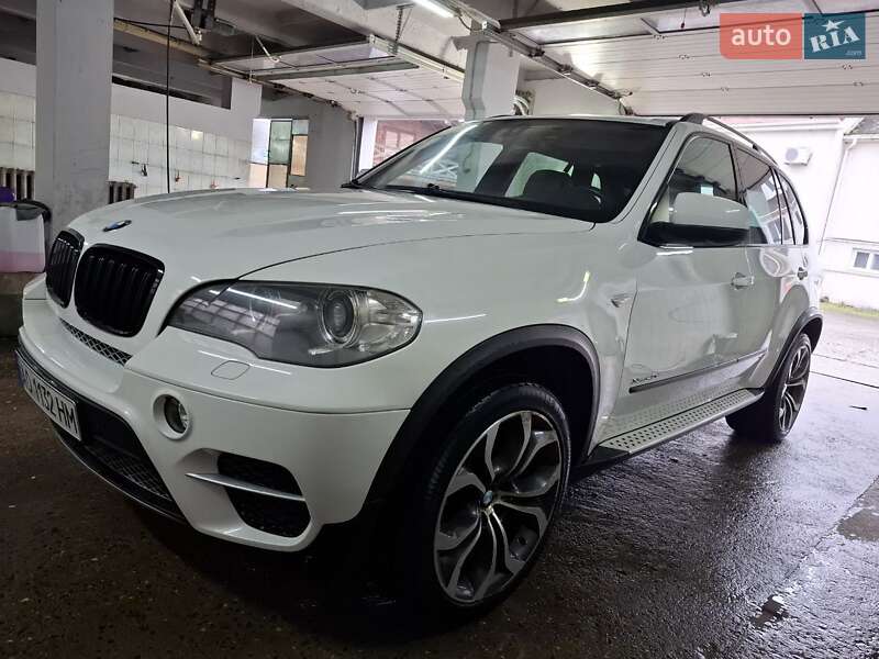 Внедорожник / Кроссовер BMW X5 2010 в Виноградове