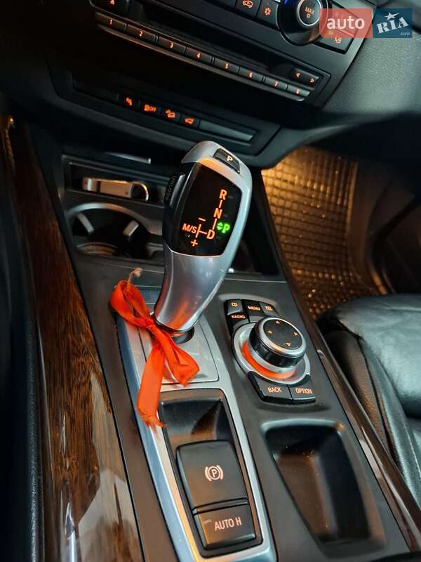 Внедорожник / Кроссовер BMW X5 2010 в Виноградове