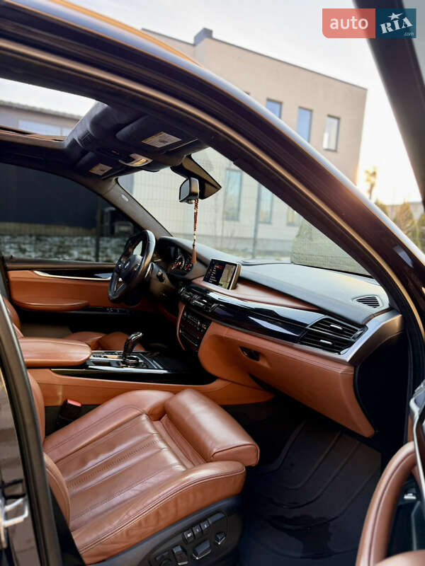 Внедорожник / Кроссовер BMW X5 2015 в Луцке