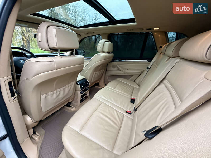 Внедорожник / Кроссовер BMW X5 2009 в Николаеве