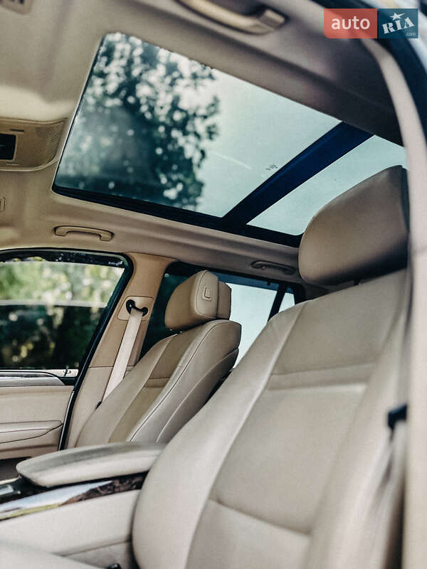 Внедорожник / Кроссовер BMW X5 2009 в Дубно