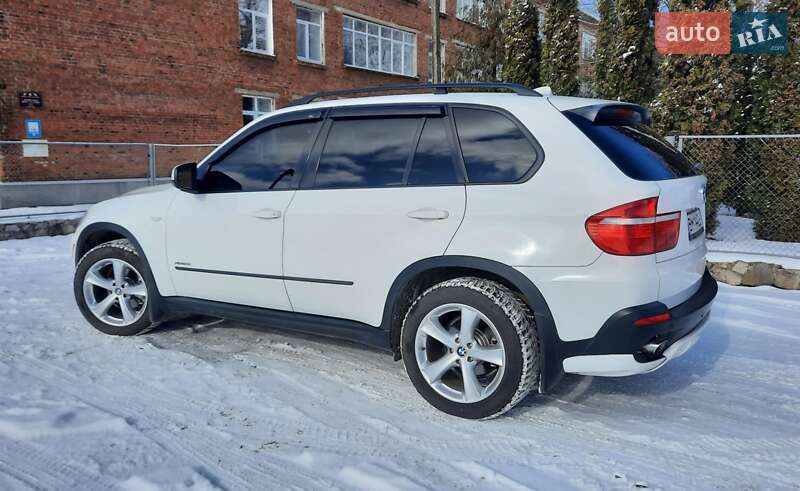 Внедорожник / Кроссовер BMW X5 2009 в Глухове