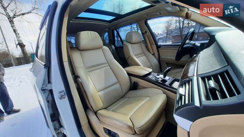 Внедорожник / Кроссовер BMW X5 2009 в Глухове