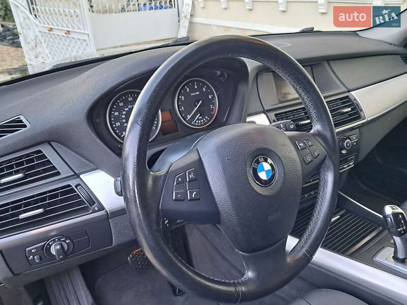 Внедорожник / Кроссовер BMW X5 2012 в Могилев-Подольске