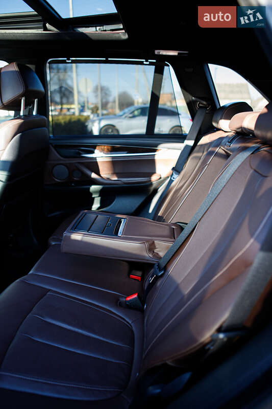 Позашляховик / Кросовер BMW X5 2016 в Вінниці