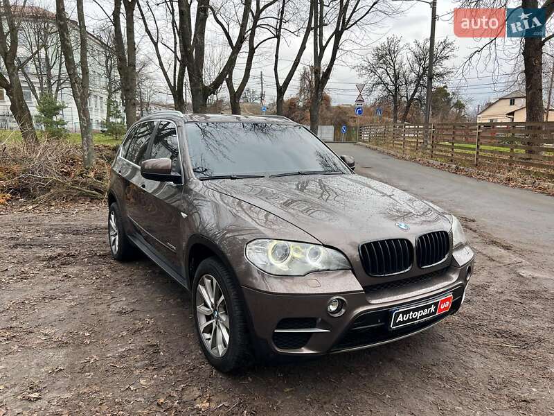 Позашляховик / Кросовер BMW X5 2010 в Києві фото 3 Позашляховик / Кросовер BMW X5 2010 в Києві