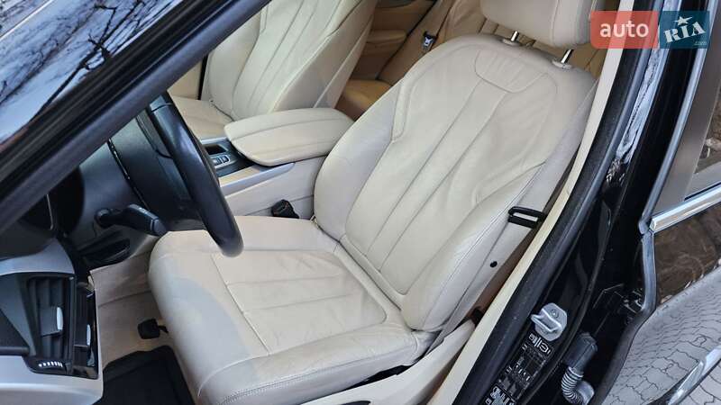 Позашляховик / Кросовер BMW X5 2014 в Сваляві