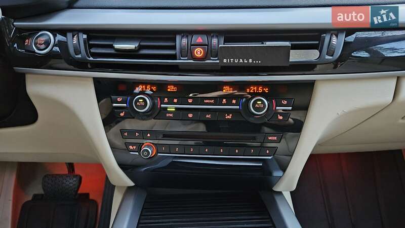 Позашляховик / Кросовер BMW X5 2014 в Сваляві