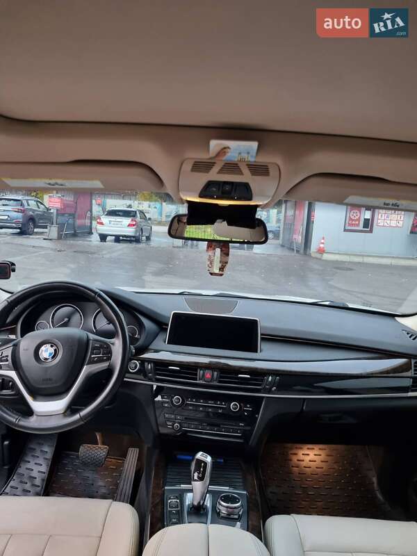 Внедорожник / Кроссовер BMW X5 2014 в Ровно