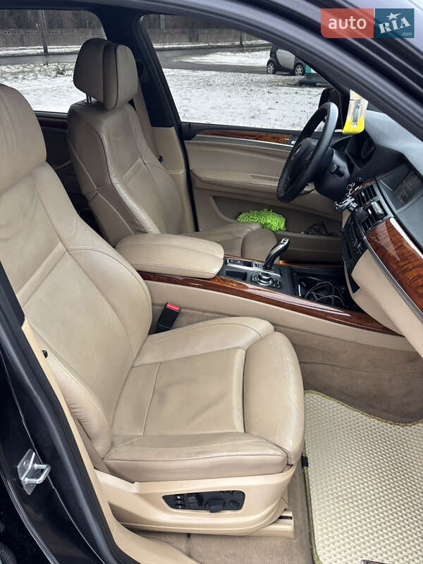 Внедорожник / Кроссовер BMW X5 2011 в Киеве