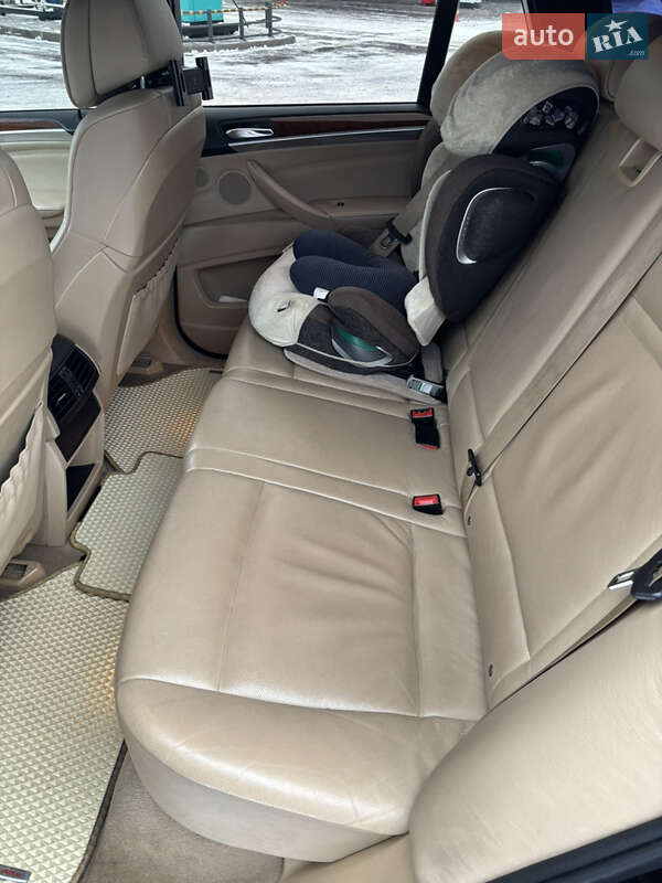 Внедорожник / Кроссовер BMW X5 2011 в Киеве