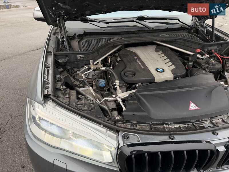 Внедорожник / Кроссовер BMW X5 2018 в Черновцах