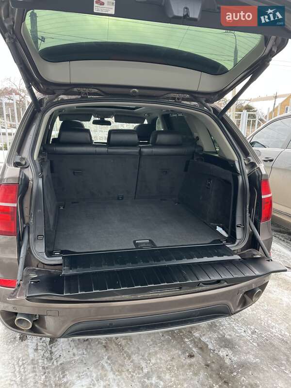 Внедорожник / Кроссовер BMW X5 2012 в Кривом Роге